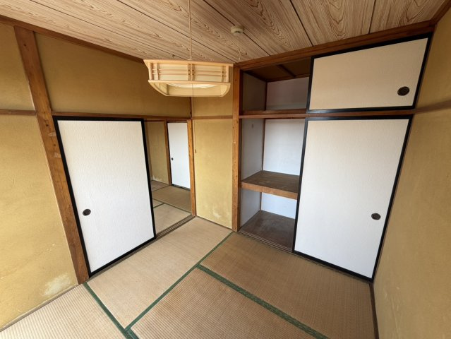三崎ハイツの和室