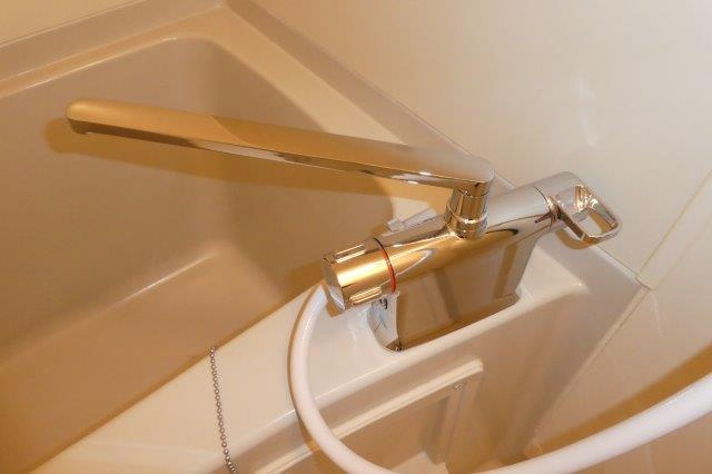 セジュールステイの浴室|サーモスタッド付き水栓