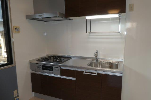 セジュールステイのキッチン|３口ガスコンロシステムキッチン