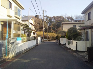 【前面道路含む現地写真】