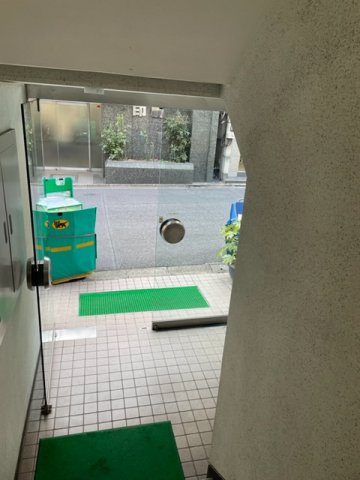 越後屋ビルのロビー
