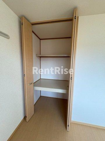 カトル・セゾンの寝室|201 北洋間