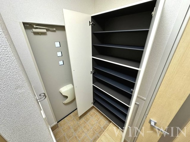 ブリーズ・フルールの玄関