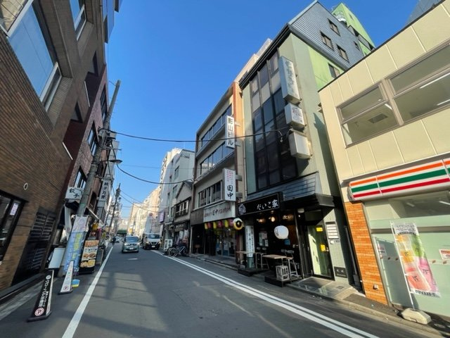 影山ビルの外観