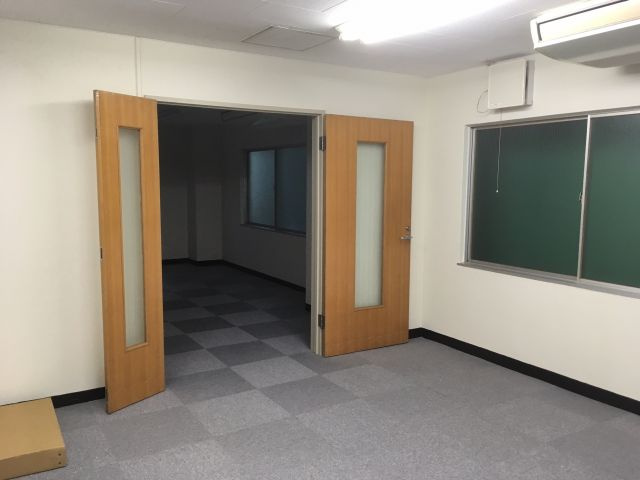 影山ビルの内装