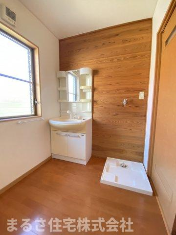 大塚町権現前　中古戸建の洗面所