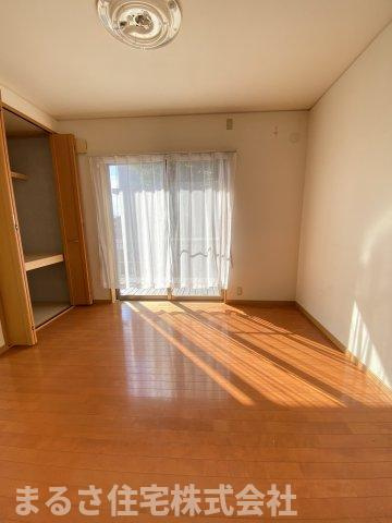 大塚町権現前　中古戸建の洋室