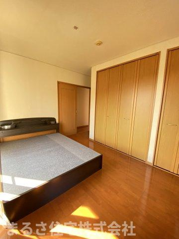 大塚町権現前　中古戸建の洋室