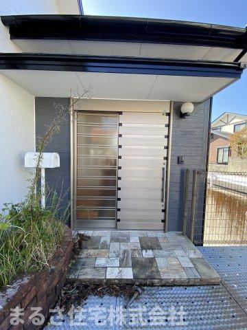 大塚町権現前　中古戸建の玄関