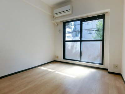 【洋室】 | ダイアパレス水木通弐番館 | 落ち着いた色調の洋室です