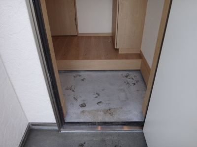 【玄関】 | URBAN CUBIC 上中島