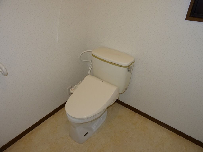 【トイレ】 | カルム箱崎東Ⅱ | 落ち着いた色調のトイレです