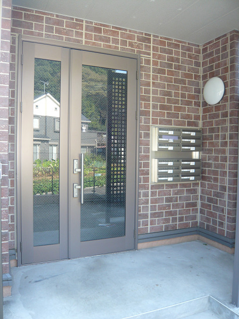 エストレージャのエントランス|【エストレージャ】