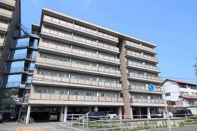 グランパレスパゴダの外観|建物外観を気になさる方へ、見た目の良い物件です