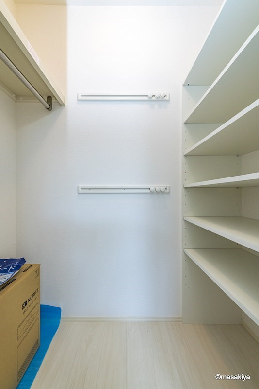 レジデンス令和の収納|クローゼット