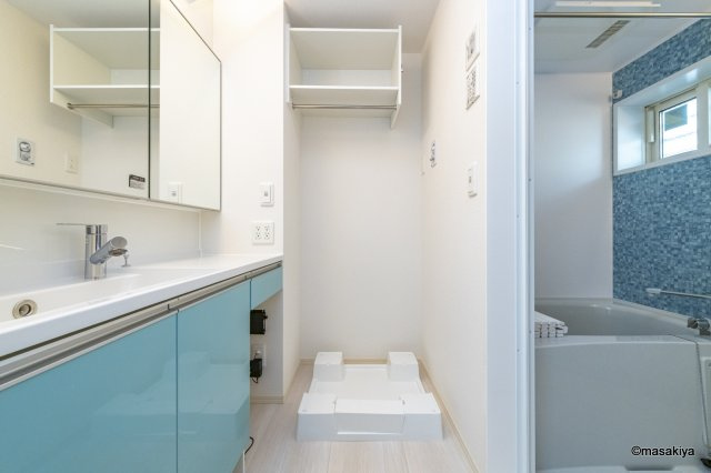 レジデンス令和の洗面所