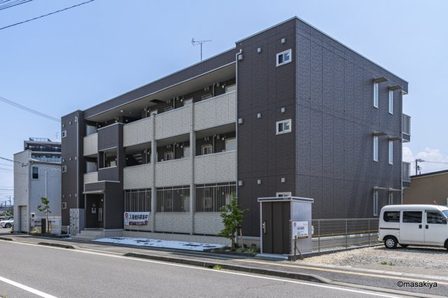 レジデンス令和の外観