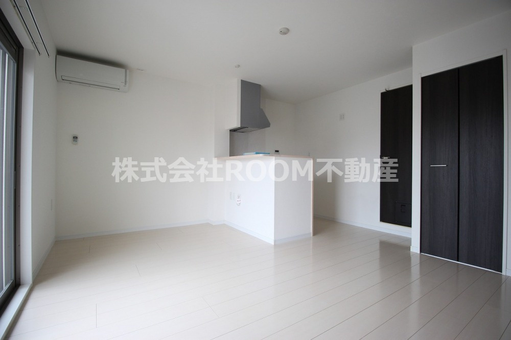 LIEN MON COEUR（ﾘｱﾝﾓﾙｸｰﾙ）の居間・リビング|リビングです