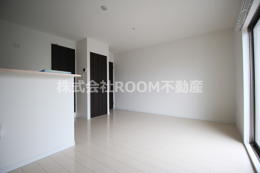 LIEN MON COEUR（ﾘｱﾝﾓﾙｸｰﾙ）の居間・リビング|リビングです