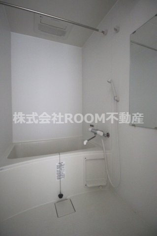 LIEN MON COEUR（ﾘｱﾝﾓﾙｸｰﾙ）の浴室|コンパクトで使いやすいお風呂です