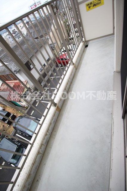 LIEN MON COEUR（ﾘｱﾝﾓﾙｸｰﾙ）のバルコニー|バルコニーからの眺めを楽しみながら食事をしませんか