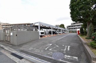 【駐車場】 | 機械式駐車場です。
お車をお持ちの方も安心です。