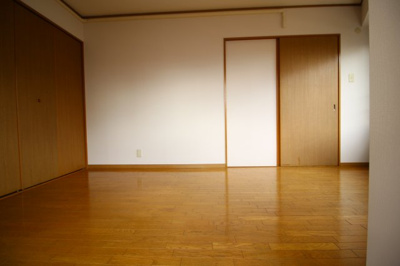 【洋室】 | シェラ三川口