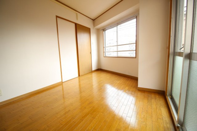 【洋室】 | シェラ三川口