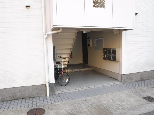 ビラ・ジュニペラスC棟のエントランス