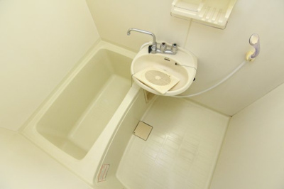 【浴室】 | サンヒルズ日吉 | 別のお部屋の参考写真となります