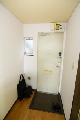 【玄関】 | サンヒルズ日吉 | 別のお部屋の参考写真となります