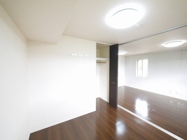 グランデ・フェリーチェ　R棟の洋室