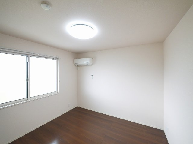 グランデ・フェリーチェ　R棟の洋室