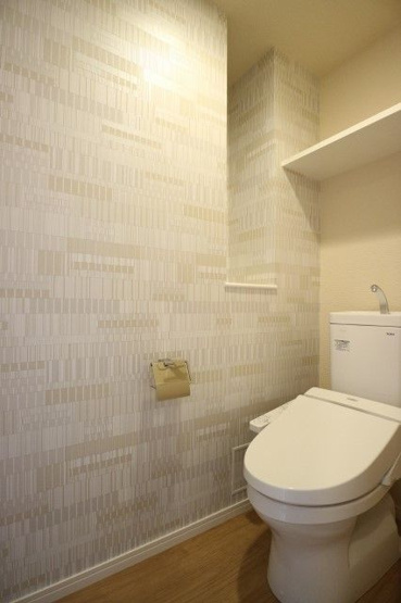 【トイレ】 | コンパクトで使いやすいトイレです　別室参考写真・現状優先