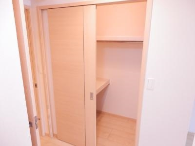 ルミエール西洞院の収納|ウォークインクローゼット