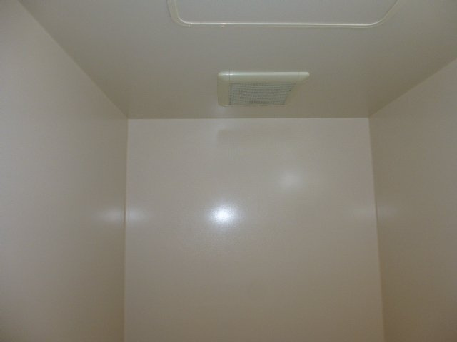 ウエスト・ベルジュＡの浴室|浴室換気扇