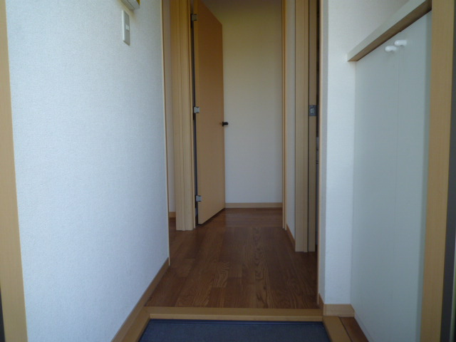 ウエスト・ベルジュＡの玄関