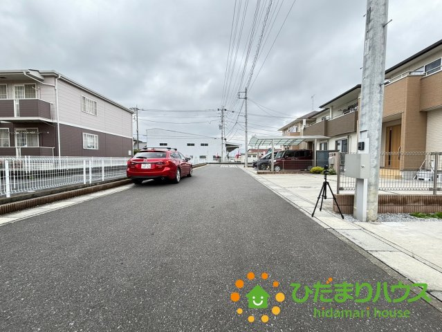 北本市東間7丁目　中古一戸建ての前面道路含む現地写真