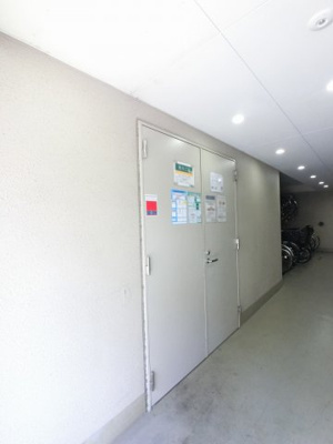 【その他共用部分】 | ザ・パークハウス横浜岸谷 | ゴミ置場です。