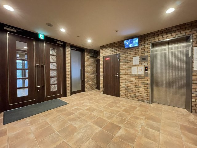 オルフェア上本町Ⅶ番館のロビー