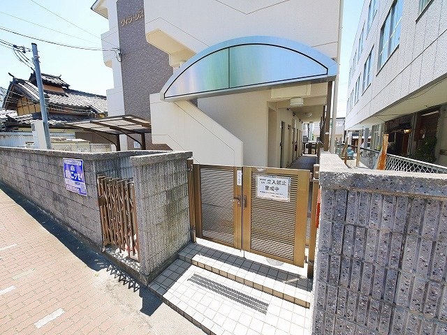 ヴィラレスポワール（南魚屋町）のその他共用部分|清潔なエントランスです