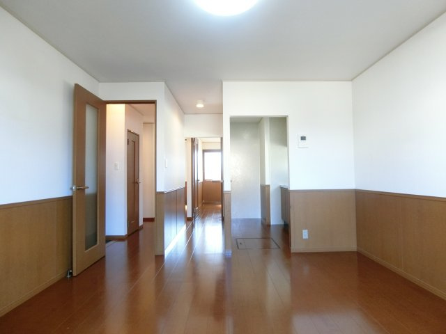 ファミールSの居間・リビング