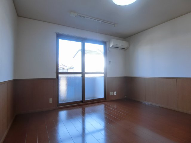 ファミールSの居間・リビング