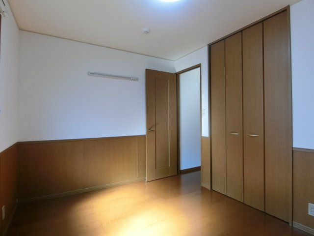 ファミールSの洋室