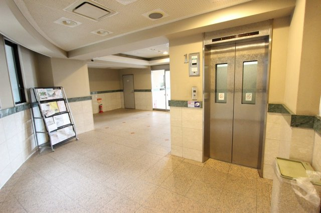 【ライオンズシティ三郷】オーナーチェンジのエントランス|エントランス：三郷新築ナビで検索