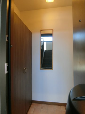 シャンツェB棟の玄関