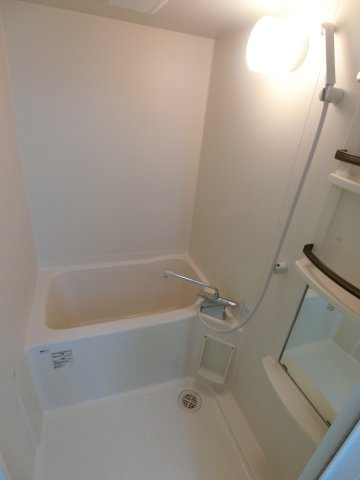 シャンツェB棟の浴室