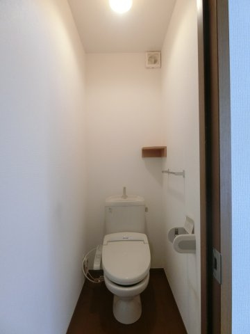 シャンツェB棟のトイレ