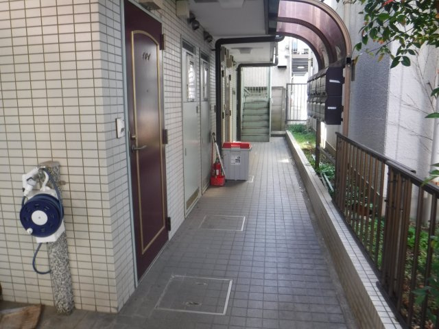オートゥヴィルIIのエントランス