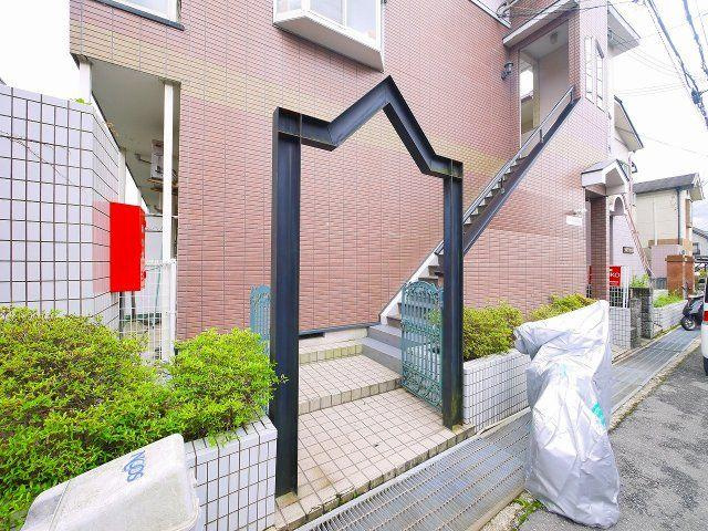 FLATSミナミキデラのエントランス|落ち着いたエントランスです
